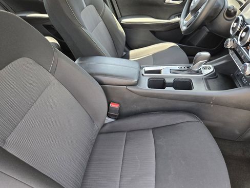 Used 2025 Nissan Sentra SV FWD image 19