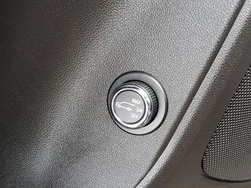 Used 2020 Chevrolet Blazer RS image 30