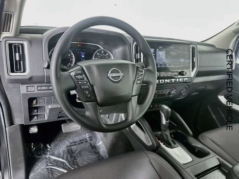 Certified 2025 Nissan Frontier SV RWD image 11