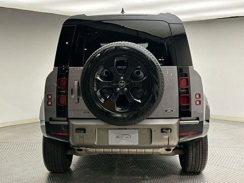 Used 2022 Land Rover Defender 110 X-Dynamic SE image 12