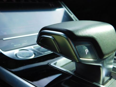 Used 2019 Audi Q8 Prestige image 24