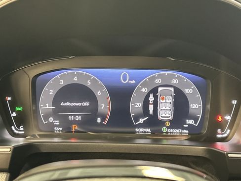 Used 2025 Honda Pilot Black Edition image 42