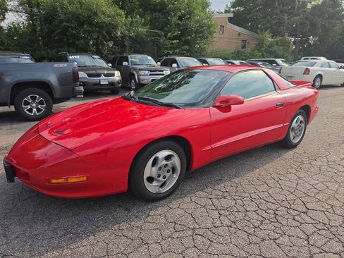 Used 1993 Pontiac Firebird Coupe RWD image 2