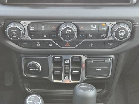 New 2026 Jeep Gladiator Sport AWD/4WD image 14