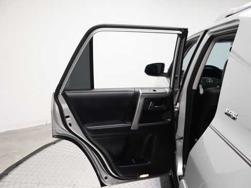 Certified 2018 Toyota 4Runner SR5 Premium image 21