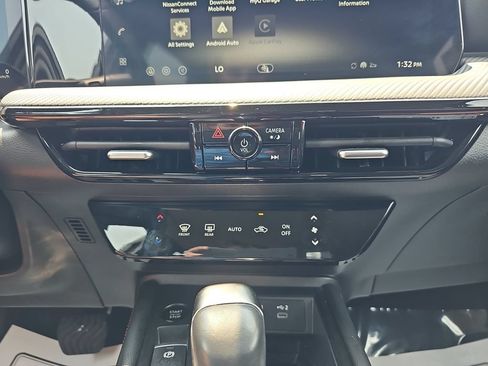 Used 2026 Nissan Kicks SR FWD image 23