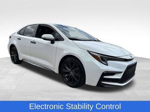 Used 2023 Toyota Corolla SE FWD image 6