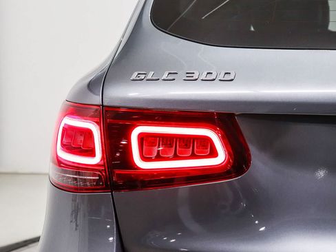 Certified 2022 Mercedes-Benz GLC 300 image 11