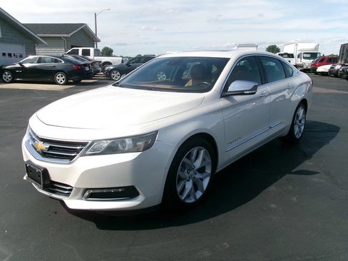 Used 2014 Chevrolet Impala LTZ FWD image 2