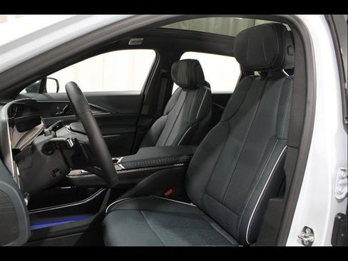 New 2026 Cadillac Lyriq Signature Sport w/ Nappa Leather Package AWD/4WD image 6