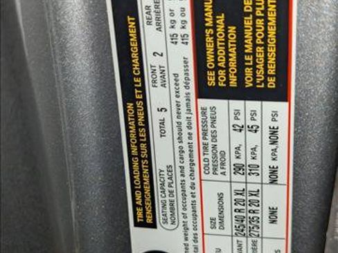 Used 2020 BMW 740i w/ M Sport Package image 18