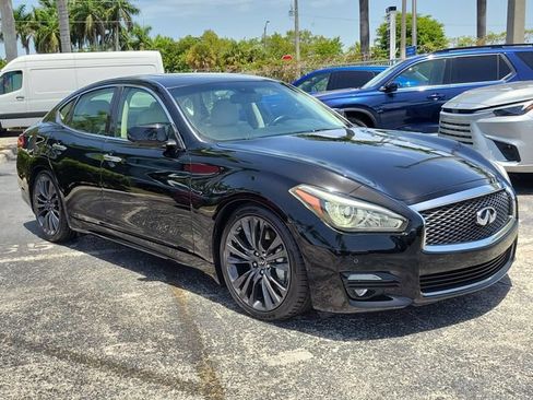 Used 2016 INFINITI Q70 3.7 RWD image 2