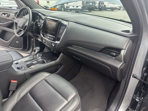 Certified 2023 Chevrolet Traverse LT w/ LT Premium Package AWD/4WD image 29