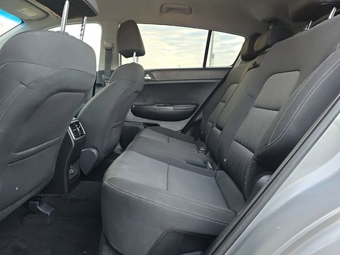 Used 2021 Kia Sportage LX image 11