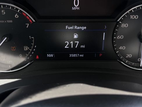 Used 2022 Cadillac XT4 Sport w/ Enhanced Visibility Package FWD image 17