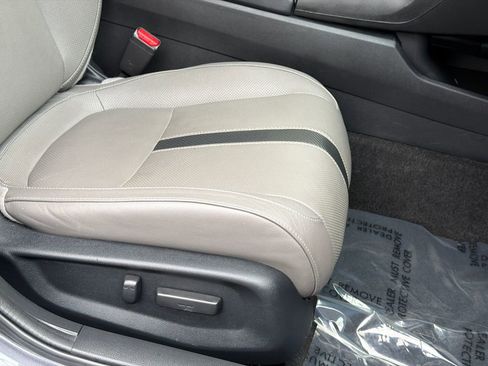 Used 2017 Honda Civic Touring image 10