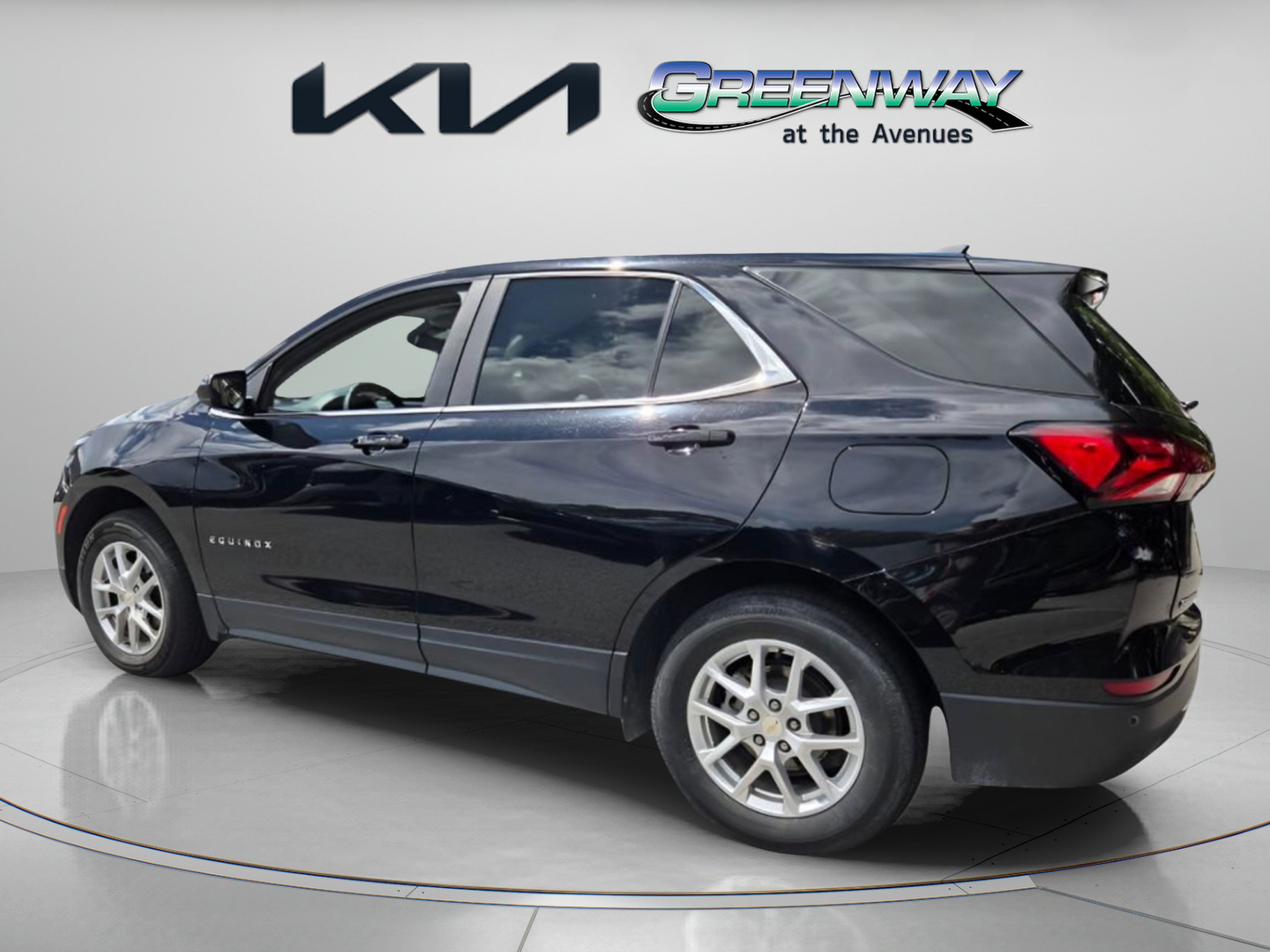 Used 2024 Chevrolet Equinox LT AWD/4WD image 5