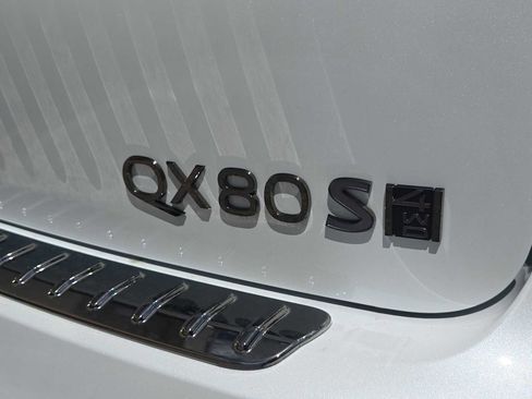 New 2026 INFINITI QX80 4WD w/ Sport Exterior Package image 6