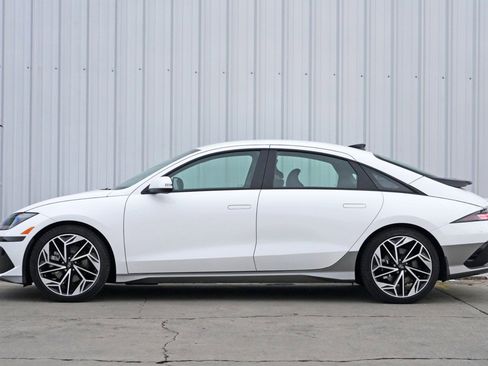 Used 2023 Hyundai Ioniq 6 SEL image 8