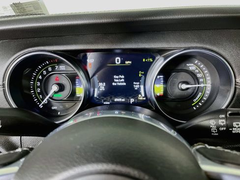 Used 2023 Jeep Wrangler Unlimited Sahara w/ Dual Top Group AWD/4WD image 17