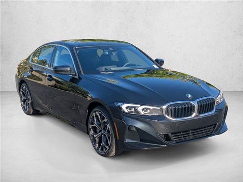 Used 2025 BMW 330i Sedan w/ Premium Package RWD image 3