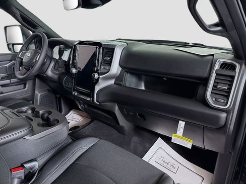 Used 2025 RAM 2500 Big Horn image 27