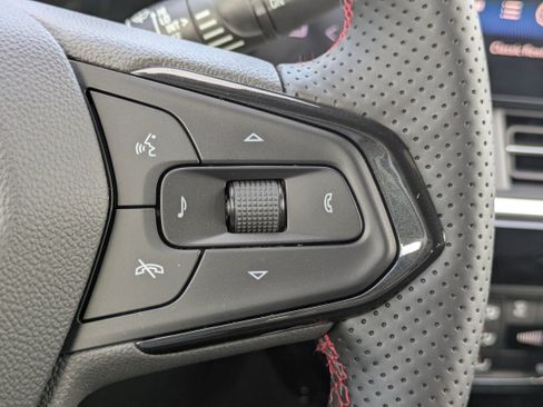 New 2026 Chevrolet Trax RS w/ Sunroof Package image 16