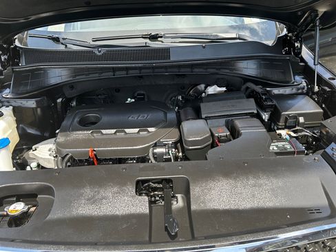 Used 2017 Kia Sorento LX image 16