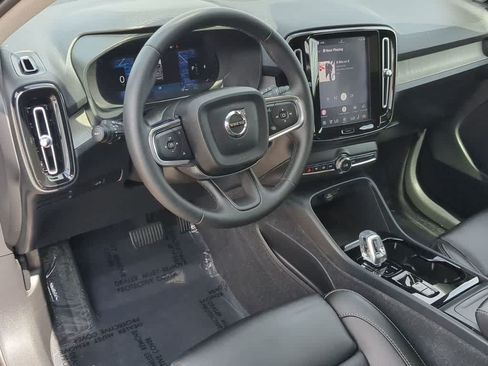 Used 2023 Volvo XC40 B5 Plus w/ Protection Package Premier AWD/4WD image 2