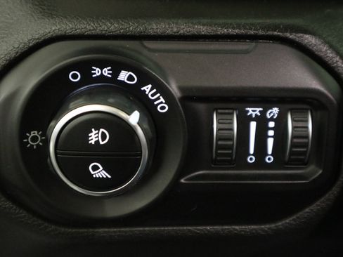 Used 2021 Jeep Gladiator Sport image 33