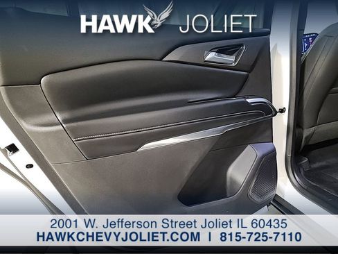 Used 2026 Chevrolet Traverse LT w/ Midnight/Sport Edition FWD image 20