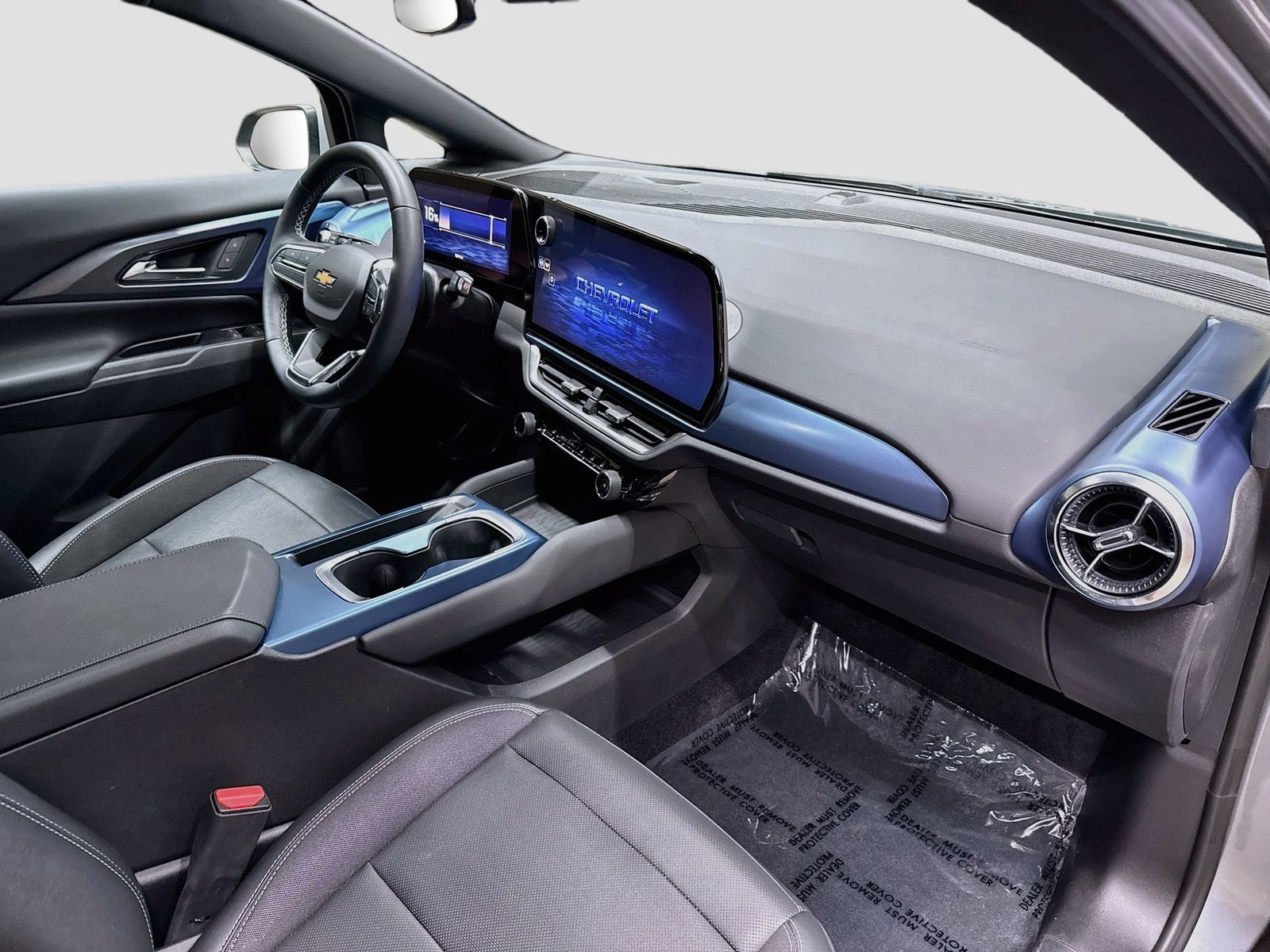 Used 2024 Chevrolet Equinox EV LT FWD image 31