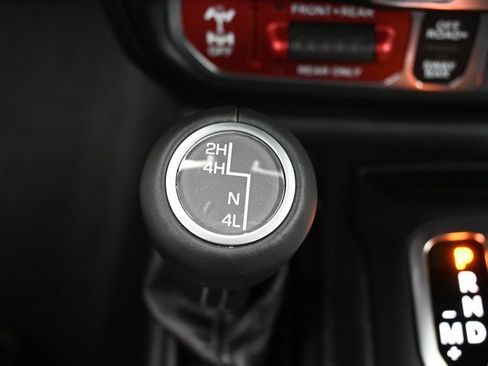 Used 2024 Jeep Wrangler Unlimited Rubicon w/ Convenience Group image 24