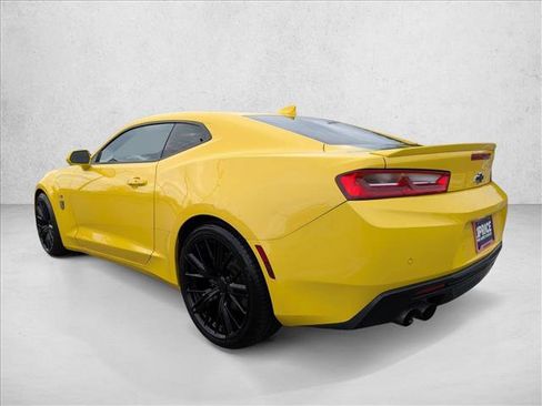 Used 2016 Chevrolet Camaro LT RWD image 7