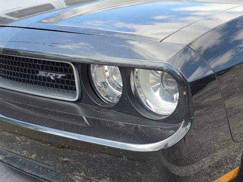 Used 2009 Dodge Challenger SRT8 w/ SRT Option Group II RWD image 9