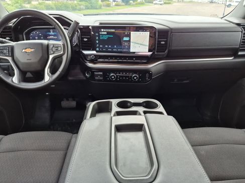 Used 2025 Chevrolet Silverado 1500 LT RWD image 20