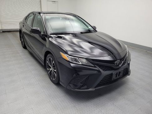 Used 2019 Toyota Camry SE image 13