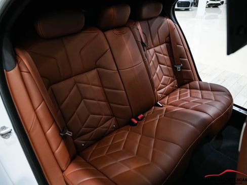 Used 2023 BMW 760i xDrive image 51
