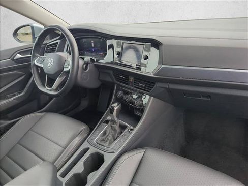 Used 2024 Volkswagen Jetta SE FWD image 23