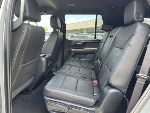 Used 2025 Chevrolet Tahoe Z71 AWD/4WD image 22