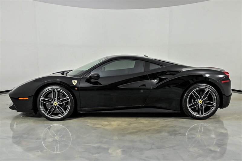 Used 2016 Ferrari 488 GTB RWD image 6