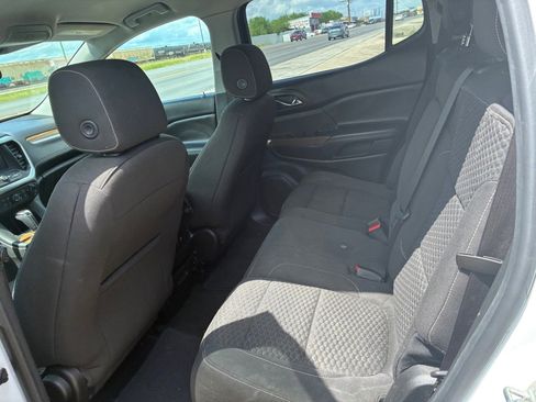 Used 2017 GMC Acadia SLE FWD image 25
