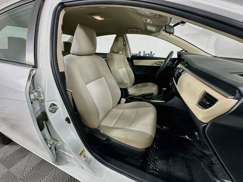 Used 2014 Toyota Corolla LE FWD image 30