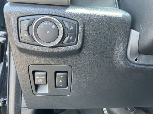 Used 2020 Ford F150 Lariat w/ Equipment Group 502A Luxury AWD/4WD image 28