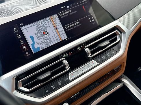 Used 2023 BMW 430i Convertible w/ M Sport Package image 25