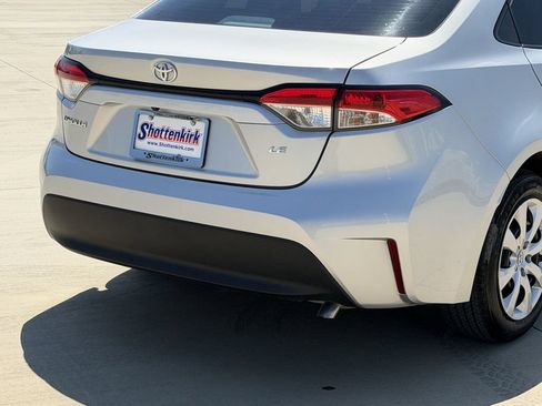 Used 2023 Toyota Corolla LE FWD image 6