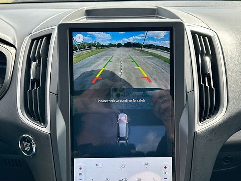 Certified 2024 Ford Edge SEL image 14