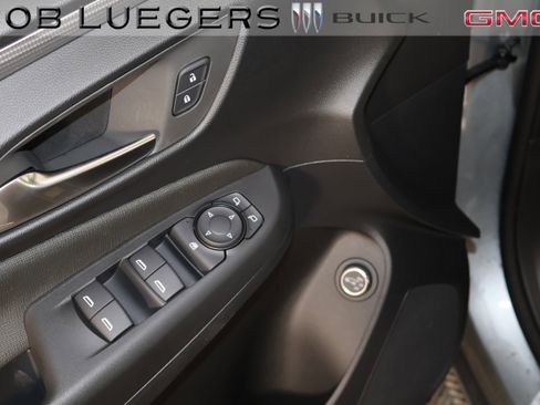 New 2026 Buick Envista Sport Touring FWD image 9