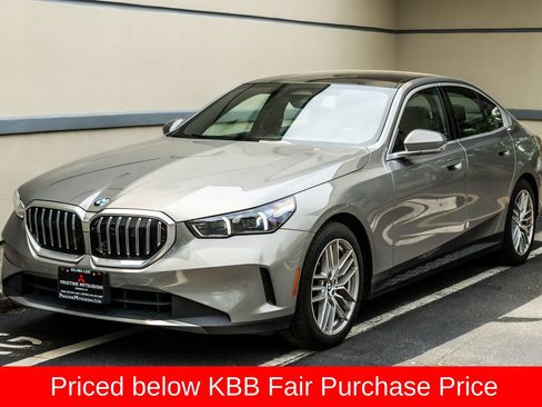 Used 2024 BMW 540i xDrive AWD/4WD image 1