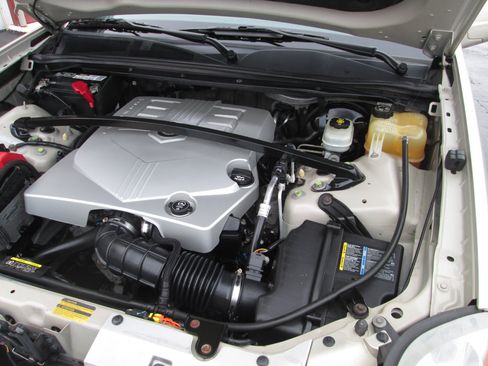 Used 2009 Cadillac SRX AWD w/ Third Row Seating Package image 34